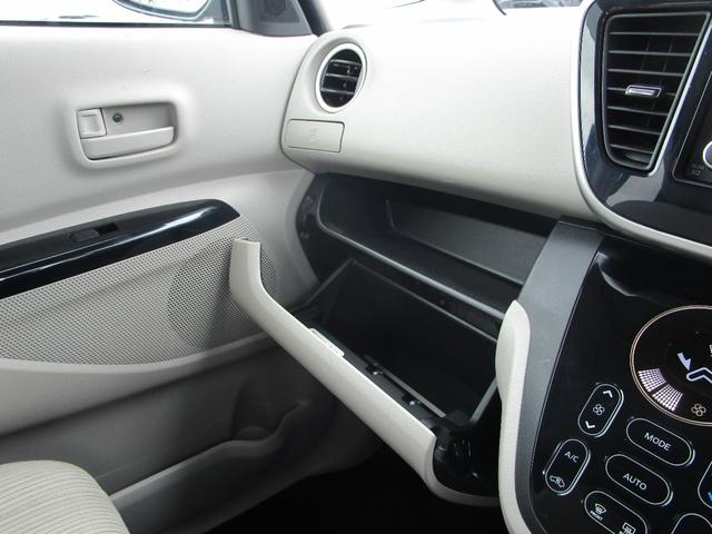 デイズルークス Ｘ　４ＷＤ　プッシュスタート　左オートスライドドア　アラウンドビューモニター　ＥＴＣ　社外アルミ（14枚目）