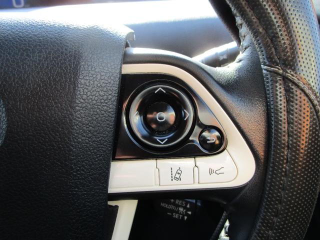 プリウス Ｓセーフティプラス　４ＷＤ　防錆処理　プッシュスタート　アルパインフルセグＴＶナビ　バックカメラ　ＥＴＣ　純正リモートスタート（14枚目）