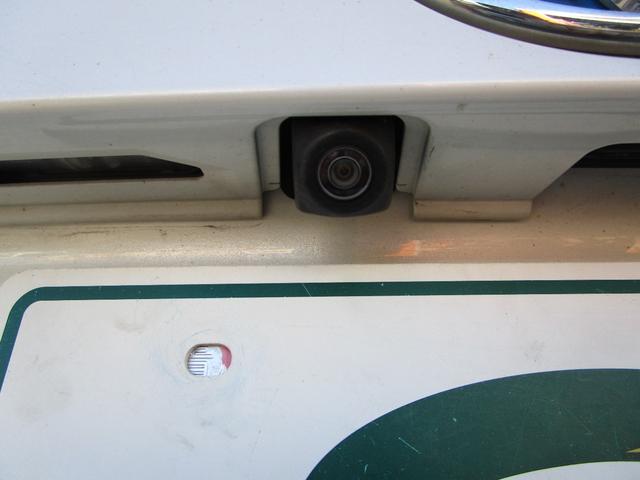 プリウス Ｓセーフティプラス　４ＷＤ　防錆処理　プッシュスタート　アルパインフルセグＴＶナビ　バックカメラ　ＥＴＣ　純正リモートスタート（22枚目）