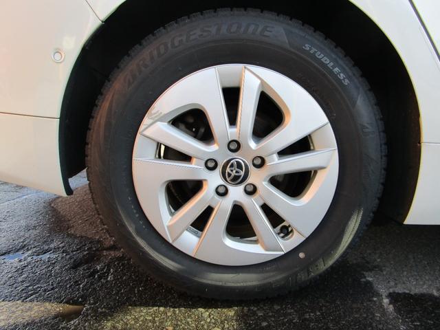 プリウス Ｓセーフティプラス　４ＷＤ　防錆処理　プッシュスタート　アルパインフルセグＴＶナビ　バックカメラ　ＥＴＣ　純正リモートスタート（33枚目）