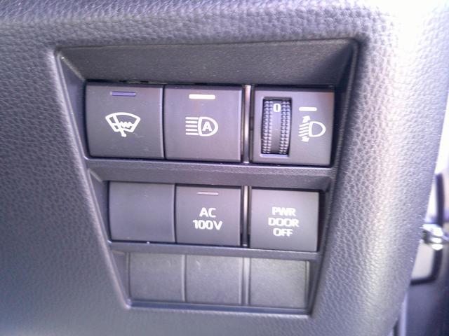 ヴォクシー ハイブリッドS-Z 7人乗り・ワンオーナー・禁煙車・100V電源・1500W・フルセグTV・寒冷地仕様・バックカメラ・寒冷地仕様・純正アルミ(11枚目)