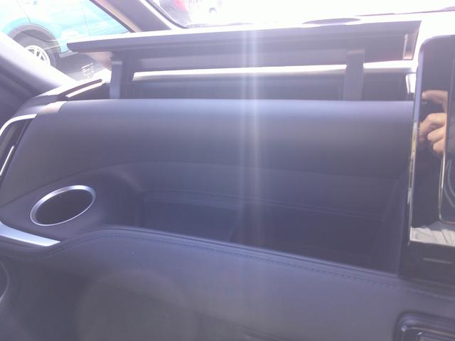 ヴォクシー ハイブリッドS-Z 7人乗り・ワンオーナー・禁煙車・100V電源・1500W・フルセグTV・寒冷地仕様・バックカメラ・寒冷地仕様・純正アルミ(24枚目)