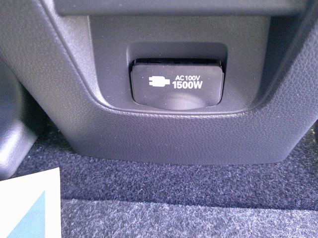 ヴォクシー ハイブリッドS-Z 7人乗り・ワンオーナー・禁煙車・100V電源・1500W・フルセグTV・寒冷地仕様・バックカメラ・寒冷地仕様・純正アルミ(32枚目)