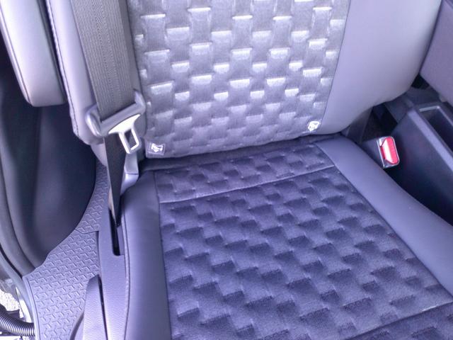 ヴォクシー ハイブリッドS-Z 7人乗り・ワンオーナー・禁煙車・100V電源・1500W・フルセグTV・寒冷地仕様・バックカメラ・寒冷地仕様・純正アルミ(37枚目)