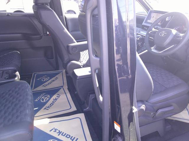 ヴォクシー ハイブリッドS-Z 7人乗り・ワンオーナー・禁煙車・100V電源・1500W・フルセグTV・寒冷地仕様・バックカメラ・寒冷地仕様・純正アルミ(40枚目)