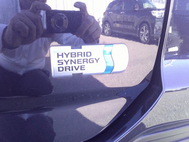 ヴォクシー ハイブリッドS-Z 7人乗り・ワンオーナー・禁煙車・100V電源・1500W・フルセグTV・寒冷地仕様・バックカメラ・寒冷地仕様・純正アルミ(49枚目)