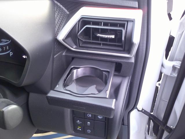 ライズ Ｚ　ワンオーナー・フルセグナビ・バックカメラ・ＥＴＣ・寒冷地仕様・禁煙車・エンジンスタータ（13枚目）