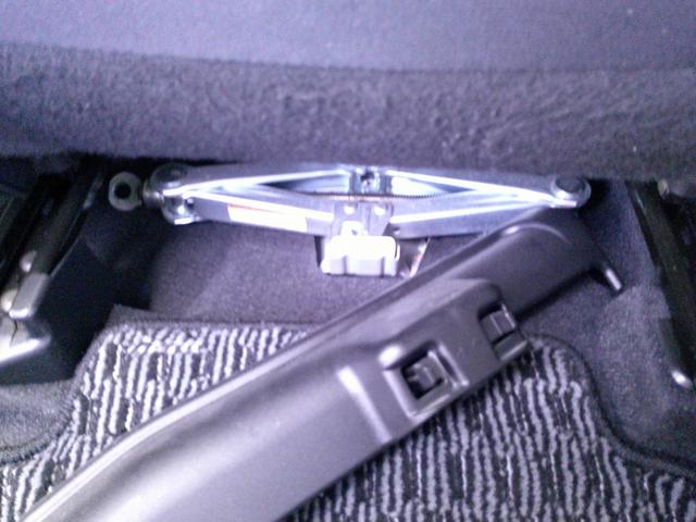 カローラフィールダー １．５Ｘ　レンタカーアップ車・禁煙車・ワンオーナー・ワンセグナビ・バックカメラ・ＥＴＣ・寒冷地仕様（41枚目）