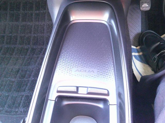 アクア Ｚ　試乗車・禁煙車・ワンオーナー・ディスプレイオーディオ・フロントカメラ・サイドカメラ・バックカメラ・寒冷地仕様・１００Ｖ電源・１５００Ｗ・アルミ（21枚目）