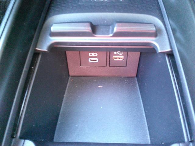 アクア Ｚ　試乗車・禁煙車・ワンオーナー・ディスプレイオーディオ・フロントカメラ・サイドカメラ・バックカメラ・寒冷地仕様・１００Ｖ電源・１５００Ｗ・アルミ（22枚目）