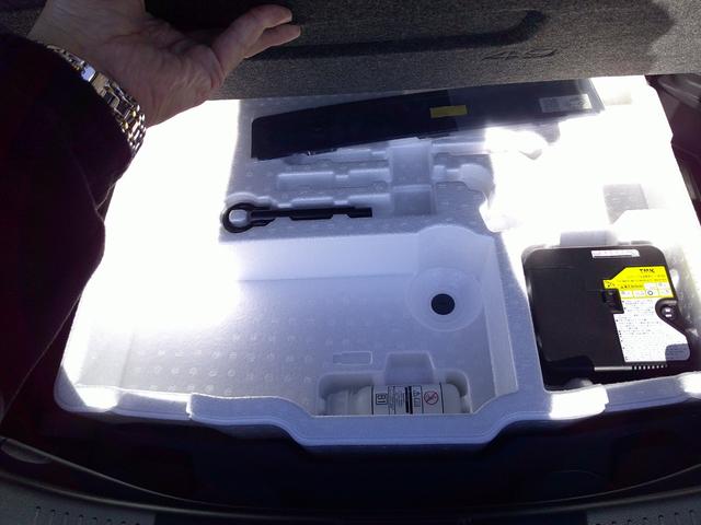 アクア Ｚ　試乗車・禁煙車・ワンオーナー・ディスプレイオーディオ・フロントカメラ・サイドカメラ・バックカメラ・寒冷地仕様・１００Ｖ電源・１５００Ｗ・アルミ（30枚目）