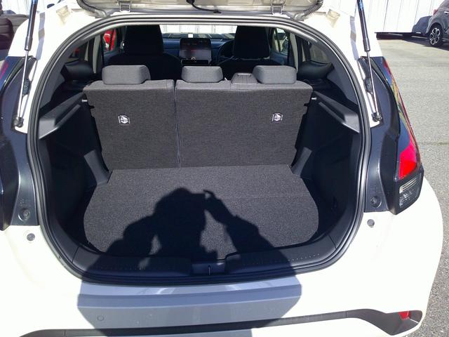 アクア Ｚ　試乗車・禁煙車・ワンオーナー・ディスプレイオーディオ・フロントカメラ・サイドカメラ・バックカメラ・寒冷地仕様・１００Ｖ電源・１５００Ｗ・アルミ（31枚目）