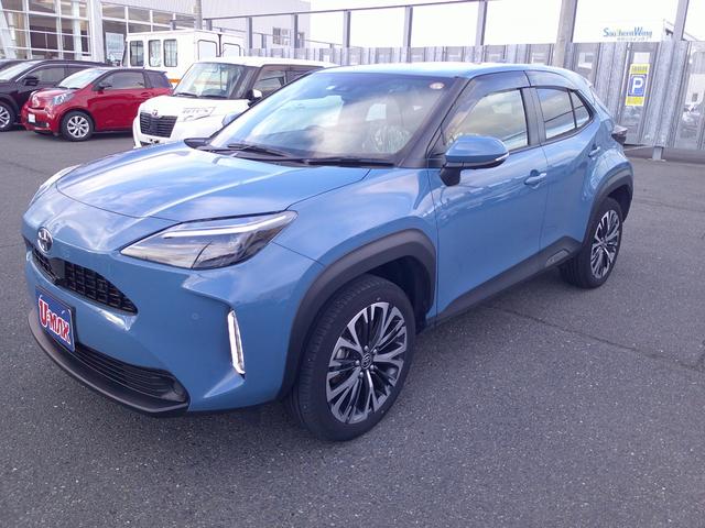 ヤリスクロス ハイブリッドＺ　禁煙車・ワンオーナー・ディスプレイオーディオ・バックカメラ・フロントカメラ・サイドカメラ・バックカメラ・寒冷地仕様・シートヒーター・アルミホイール（2枚目）