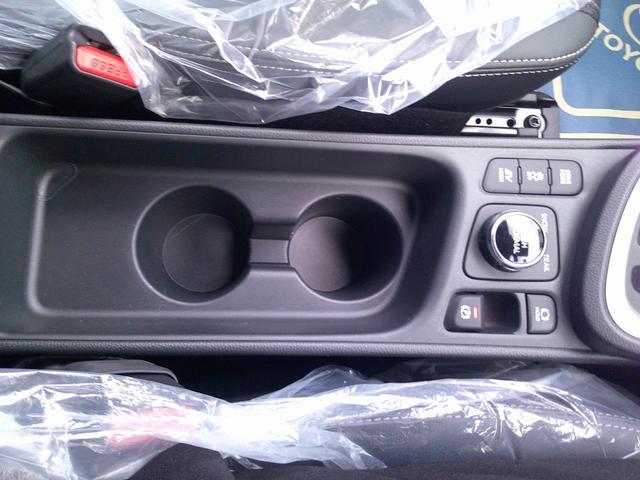 ヤリスクロス ハイブリッドＺ　禁煙車・ワンオーナー・ディスプレイオーディオ・バックカメラ・フロントカメラ・サイドカメラ・バックカメラ・寒冷地仕様・シートヒーター・アルミホイール（32枚目）