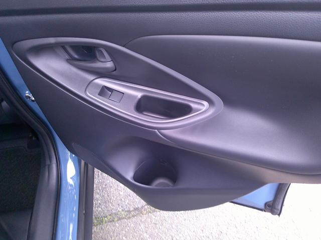 ヤリスクロス ハイブリッドＺ　禁煙車・ワンオーナー・ディスプレイオーディオ・バックカメラ・フロントカメラ・サイドカメラ・バックカメラ・寒冷地仕様・シートヒーター・アルミホイール（37枚目）