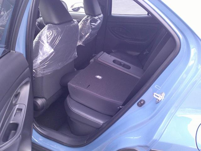 ヤリスクロス ハイブリッドＺ　禁煙車・ワンオーナー・ディスプレイオーディオ・バックカメラ・フロントカメラ・サイドカメラ・バックカメラ・寒冷地仕様・シートヒーター・アルミホイール（46枚目）