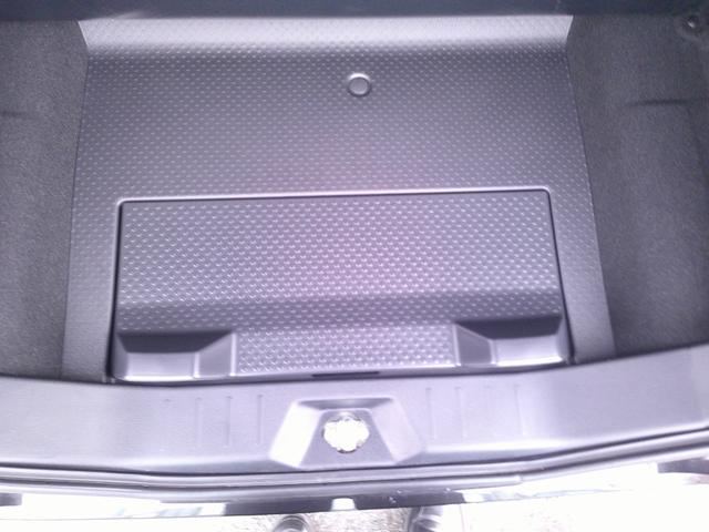 ルーミー Ｘ　４ＷＤ　ワンオーナー・フルセグナビ・ＣＤ／ＤＶＤ再生・Ｂｌｕｅｔｏｏｔｈ対応機種・禁煙車（17枚目）