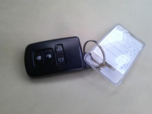 シエンタ Ｇ　クエロ　６人乗り４ＷＤ・寒冷地仕様・フルセグナビ・バックカメラ・フォグランプ・ＥＴＣ・社外アルミ・ワンオーナー・（15枚目）