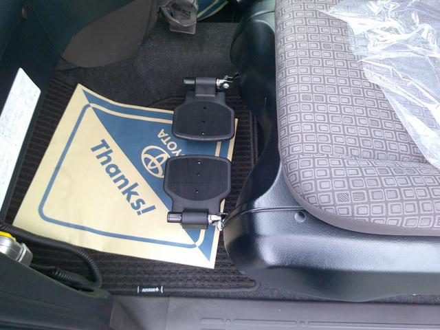 スペイド Ｘ　４ＷＤ　ウェルキャブＡタイプ４ＷＤ・３人乗り・助手席電動回転車椅子仕様・ワンオーナー・寒冷地仕様・禁煙車・ＣＤデッキ（17枚目）