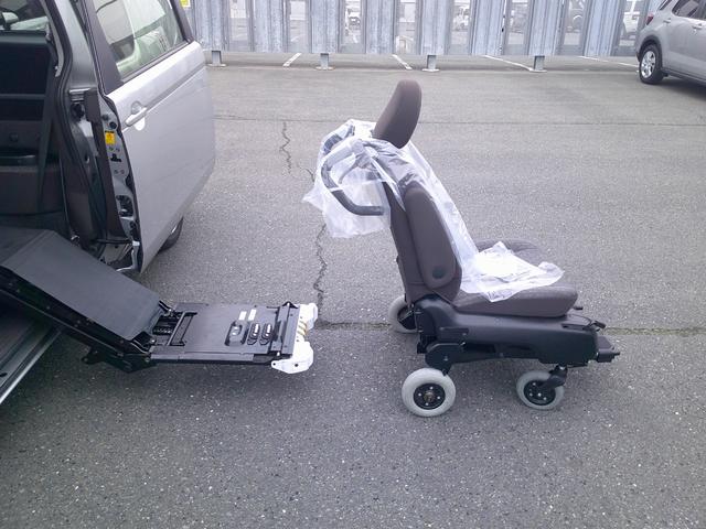 スペイド Ｘ　４ＷＤ　ウェルキャブＡタイプ４ＷＤ・３人乗り・助手席電動回転車椅子仕様・ワンオーナー・寒冷地仕様・禁煙車・ＣＤデッキ（23枚目）