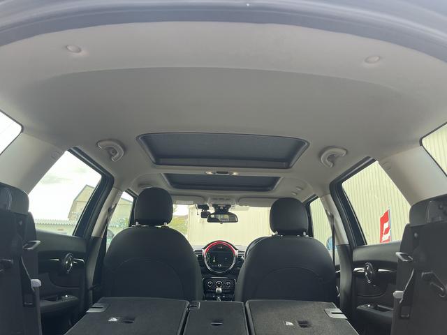 ＭＩＮＩ クーパー　クラブマン　ダブルサンルーフ付き　純正ナビ　バックカメラ　ＥＴＣ　ＬＥＤヘッドライト　ペッパーパッケージ装着（4枚目）