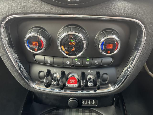 ＭＩＮＩ クーパー　クラブマン　ダブルサンルーフ付き　純正ナビ　バックカメラ　ＥＴＣ　ＬＥＤヘッドライト　ペッパーパッケージ装着（24枚目）