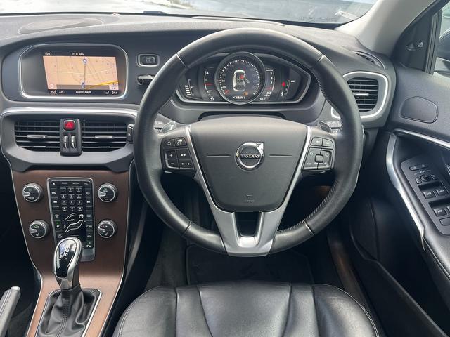 V40 D4 インスクリプション ポールスターパフォーマンス搭載 ボルボシティーセーフティー 経済的なディーゼルモデル(6枚目)