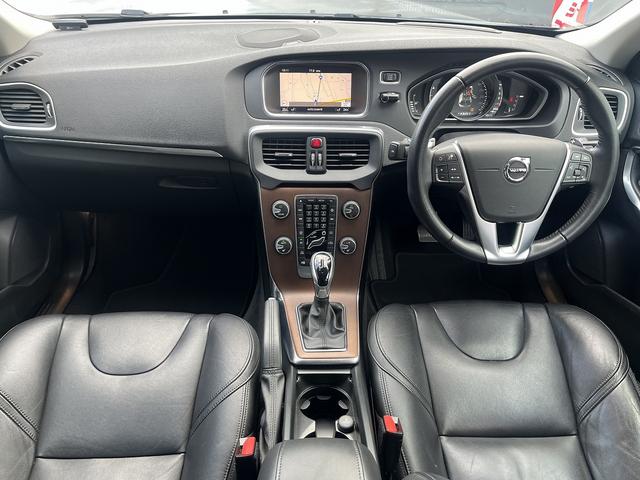V40 D4 インスクリプション ポールスターパフォーマンス搭載 ボルボシティーセーフティー 経済的なディーゼルモデル(9枚目)