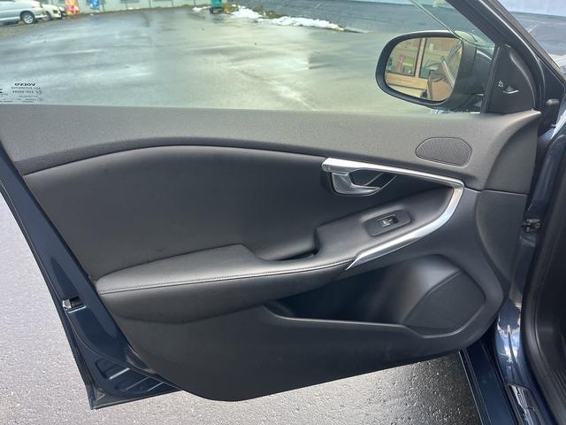 V40 D4 インスクリプション ポールスターパフォーマンス搭載 ボルボシティーセーフティー 経済的なディーゼルモデル(26枚目)