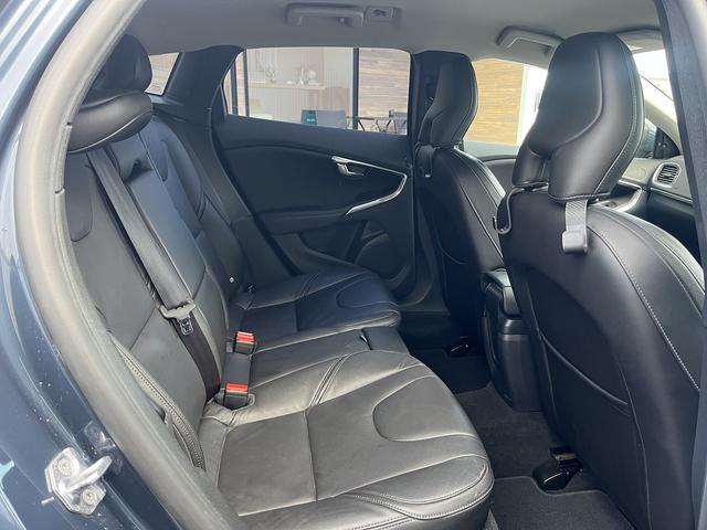 V40 D4 インスクリプション ポールスターパフォーマンス搭載 ボルボシティーセーフティー 経済的なディーゼルモデル(57枚目)