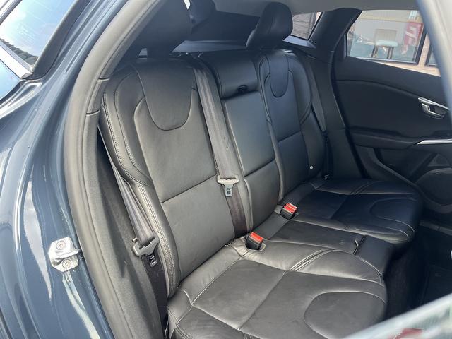 V40 D4 インスクリプション ポールスターパフォーマンス搭載 ボルボシティーセーフティー 経済的なディーゼルモデル(59枚目)