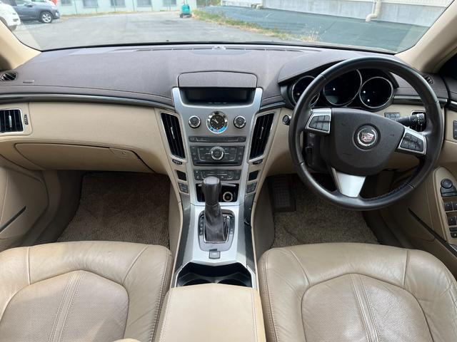 キャデラックＣＴＳスポーツワゴン ３．０プレミアム　ＥＴＣ　社外地デジテレビ　パノラマサンルーフ　パワーバックドア　エアバック警告灯点灯　現状販売（3枚目）