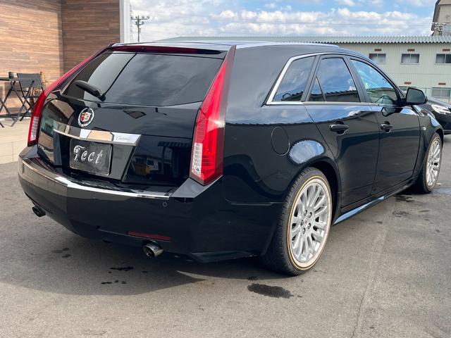 キャデラックＣＴＳスポーツワゴン ３．０プレミアム　ＥＴＣ　社外地デジテレビ　パノラマサンルーフ　パワーバックドア　エアバック警告灯点灯　現状販売（8枚目）