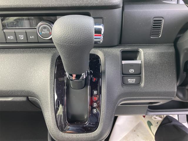 Ｎ－ＢＯＸカスタム ベースグレード　４ＷＤ　両側スライド・片側電動　クリアランスソナー　オートクルーズコントロール　レーンアシスト　衝突被害軽減システム　オートライト　ＬＥＤヘッドランプ　スマートキー　アイドリングストップ（4枚目）