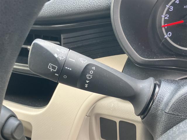 ムーヴ Ｌ　４ＷＤ　キーレスエントリー　アイドリングストップ　電動格納ミラー　シートヒーター　ベンチシート　ＣＶＴ　盗難防止システム　ＡＢＳ　ＥＳＣ　ＣＤ　衝突安全ボディ　エアコン　パワーステアリング（6枚目）