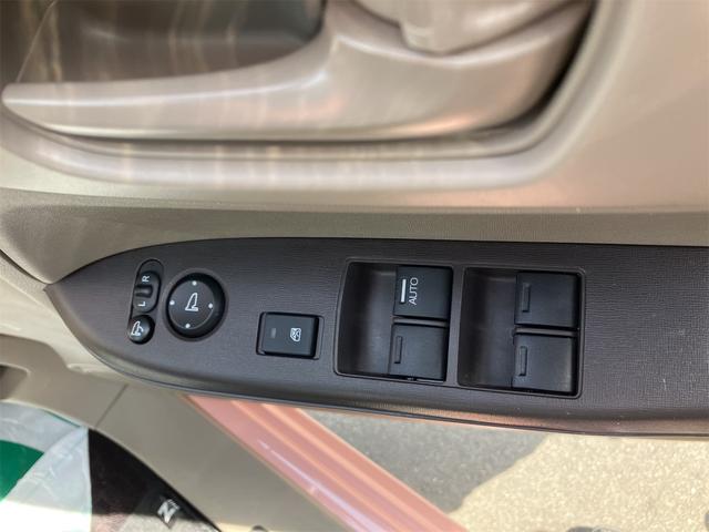 Ｎ－ＯＮＥ Ｇ　ＴＶ　衝突被害軽減システム　スマートキー　アイドリングストップ　電動格納ミラー　ＣＶＴ　盗難防止システム　ＡＢＳ　ＥＳＣ　ＣＤ　ＵＳＢ　衝突安全ボディ　エアコン　パワーステアリング　パワーウィンドウ（8枚目）