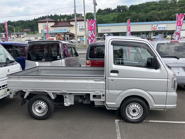 キャリイトラック ＫＣ　４ＷＤ　ＡＴ　衝突被害軽減システム　レーンアシスト　ＥＴＣ　オートライト　ＥＳＣ　エアコン　パワーステアリング　運転席エアバッグ　助手席エアバッグ（13枚目）