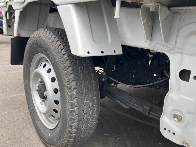 キャリイトラック ＫＣエアコン・パワステ　４ＷＤ　ＭＴ　エアコン　パワーステアリング　運転席エアバッグ　助手席エアバッグ（28枚目）