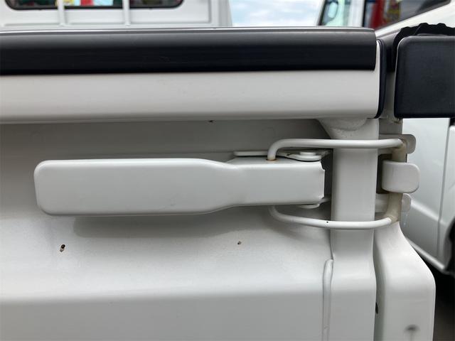 キャリイトラック ＫＣエアコン・パワステ　４ＷＤ　ＭＴ　エアコン　パワーステアリング　運転席エアバッグ　助手席エアバッグ（30枚目）
