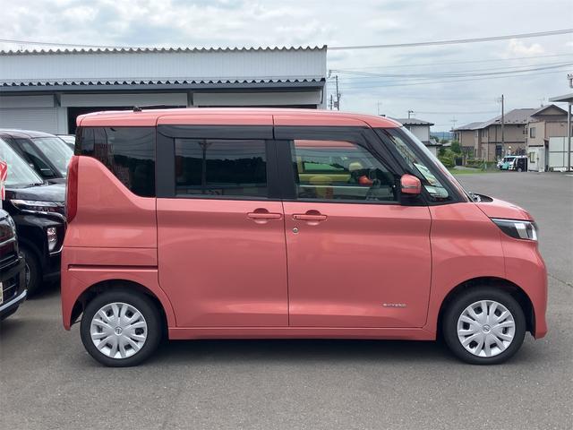 ルークス Ｘ　４ＷＤ　全周囲カメラ　両側スライド・片側電動　ナビ　ＴＶ　クリアランスソナー　衝突被害軽減システム　オートライト　スマートキー　アイドリングストップ　電動格納ミラー　シートヒーター　ベンチシート（14枚目）