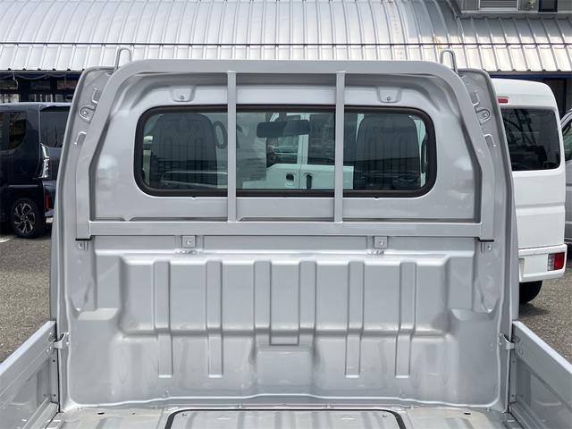 キャリイトラック ＫＣエアコン・パワステ　４ＷＤ　ＭＴ　オートライト　ＥＳＣ　エアコン　パワーステアリング　運転席エアバッグ　助手席エアバッグ（16枚目）
