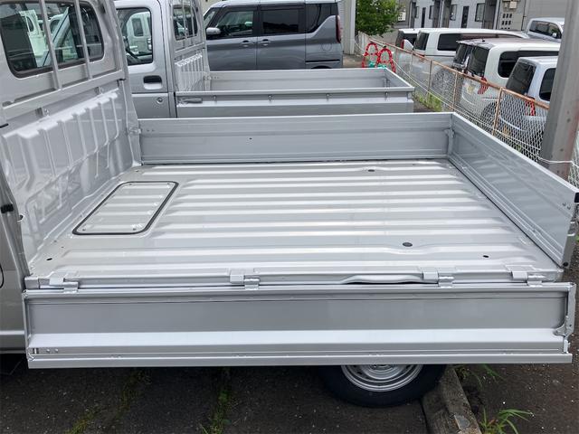キャリイトラック ＫＣエアコン・パワステ　４ＷＤ　ＭＴ　オートライト　ＥＳＣ　エアコン　パワーステアリング　運転席エアバッグ　助手席エアバッグ（19枚目）