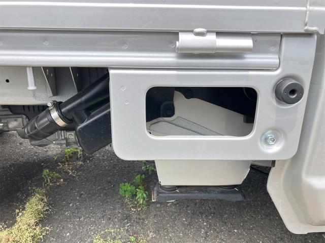 キャリイトラック ＫＣエアコン・パワステ　４ＷＤ　ＭＴ　オートライト　ＥＳＣ　エアコン　パワーステアリング　運転席エアバッグ　助手席エアバッグ（28枚目）