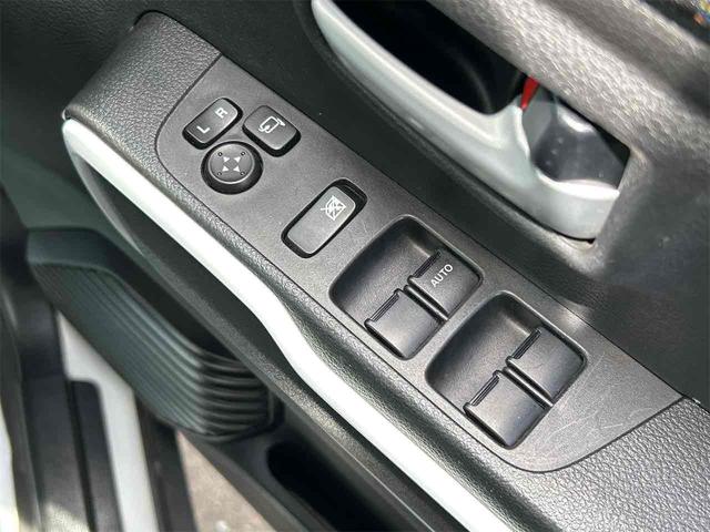 ハスラー ハイブリッドＸ　４ＷＤ　ドライブレコーダー　全周囲カメラ　ナビ　ＴＶ　クリアランスソナー　衝突被害軽減システム　オートライト　ＬＥＤヘッドランプ　スマートキー　アイドリングストップ　電動格納ミラー　シートヒーター（12枚目）