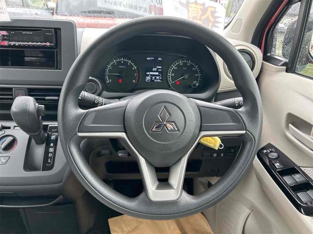 eKワゴン M クリアランスソナー 衝突被害軽減システム キーレスエントリー アイドリングストップ 電動格納ミラー シートヒーター ベンチシート CVT 盗難防止システム ABS ESC CD 衝突安全ボディ(3枚目)