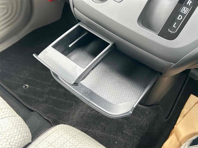 eKワゴン M クリアランスソナー 衝突被害軽減システム キーレスエントリー アイドリングストップ 電動格納ミラー シートヒーター ベンチシート CVT 盗難防止システム ABS ESC CD 衝突安全ボディ(42枚目)