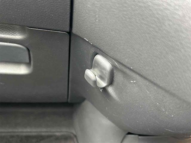 eKワゴン M クリアランスソナー 衝突被害軽減システム キーレスエントリー アイドリングストップ 電動格納ミラー シートヒーター ベンチシート CVT 盗難防止システム ABS ESC CD 衝突安全ボディ(45枚目)