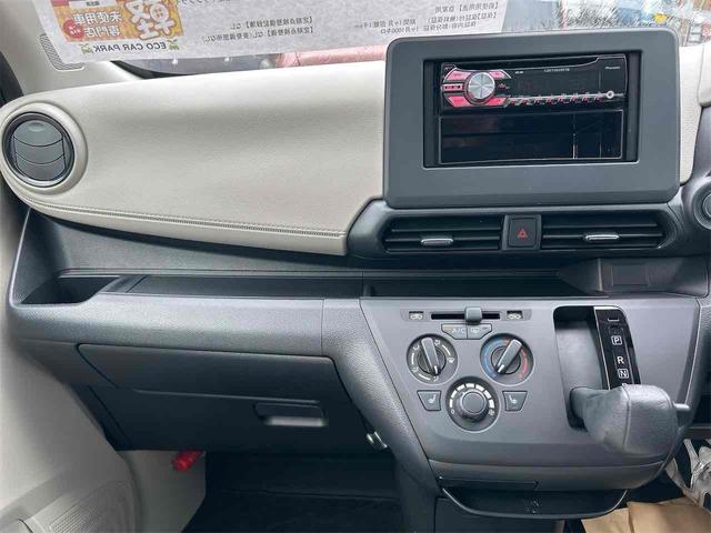 eKワゴン M クリアランスソナー 衝突被害軽減システム キーレスエントリー アイドリングストップ 電動格納ミラー シートヒーター ベンチシート CVT 盗難防止システム ABS ESC CD 衝突安全ボディ(46枚目)