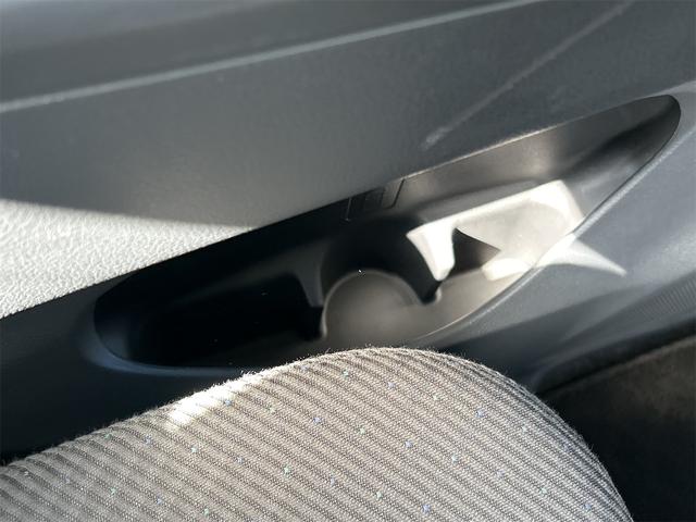 ワゴンRスティングレー T 4WD 両側スライドドア HID スマートキー アイドリングストップ 電動格納ミラー シートヒーター ベンチシート ターボ CVT 盗難防止システム ABS CD USB アルミホイール(56枚目)