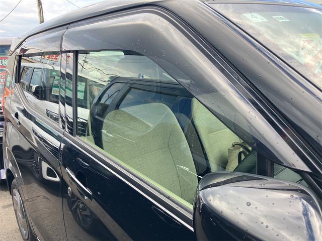 デイズ Ｓ　４ＷＤ　クリアランスソナー　衝突被害軽減システム　オートライト　キーレスエントリー　アイドリングストップ　電動格納ミラー　シートヒーター　ベンチシート　ＣＶＴ　盗難防止システム　ＡＢＳ　ＥＳＣ　ＣＤ（22枚目）